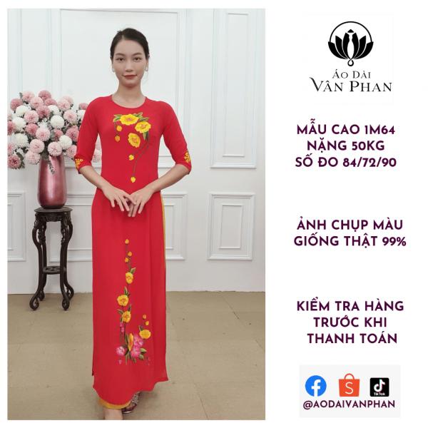 Tặng 111 áo dài đỏ vải chiffon cthêu hoa vàng cổ cao + cổ tròn (KHÔNG GỒM QUẦN)