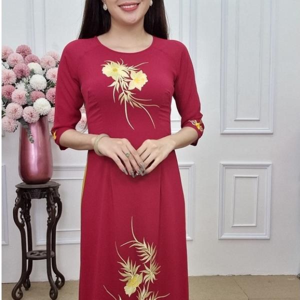 Tặng 159 áo dài chiffon đỏ đô cổ tròn hoa vàng chỉ ánh kim (KHÔNG GỒM QUẦN)