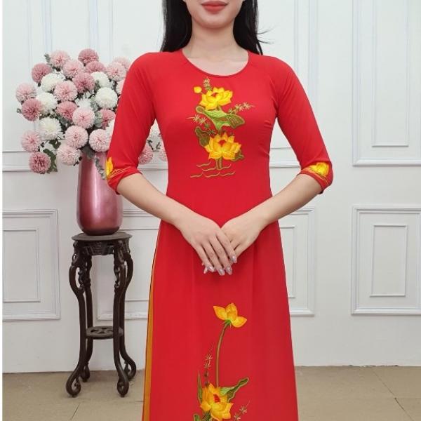 Tặng 186 áo dài đỏ cổ tròn thêu hoa sen (KHÔNG GỒM QUẦN)